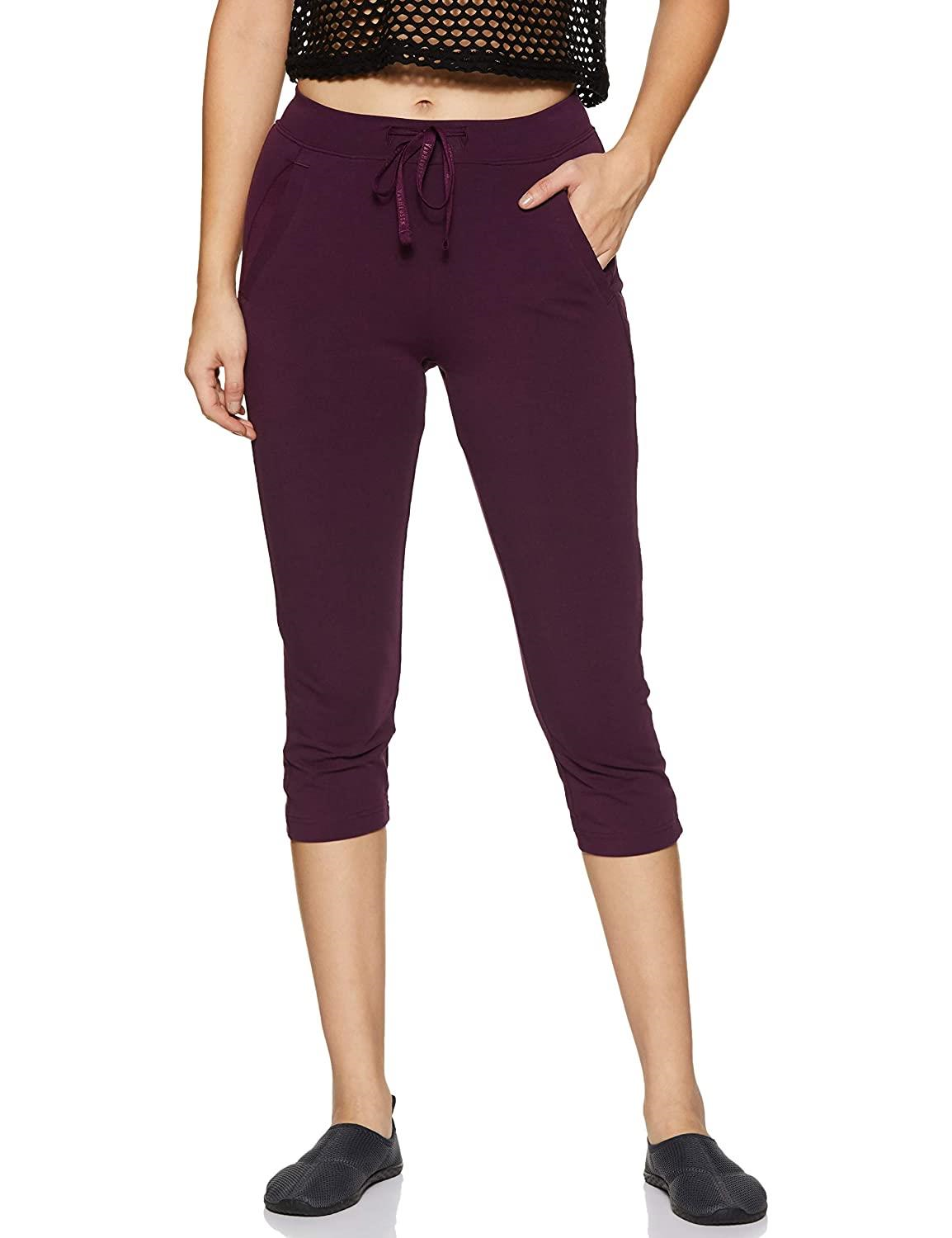 Van Heusen Women's Relaxed Fit High Rise Smart Tech+ Easy Stain Release Solid Lounge Capri