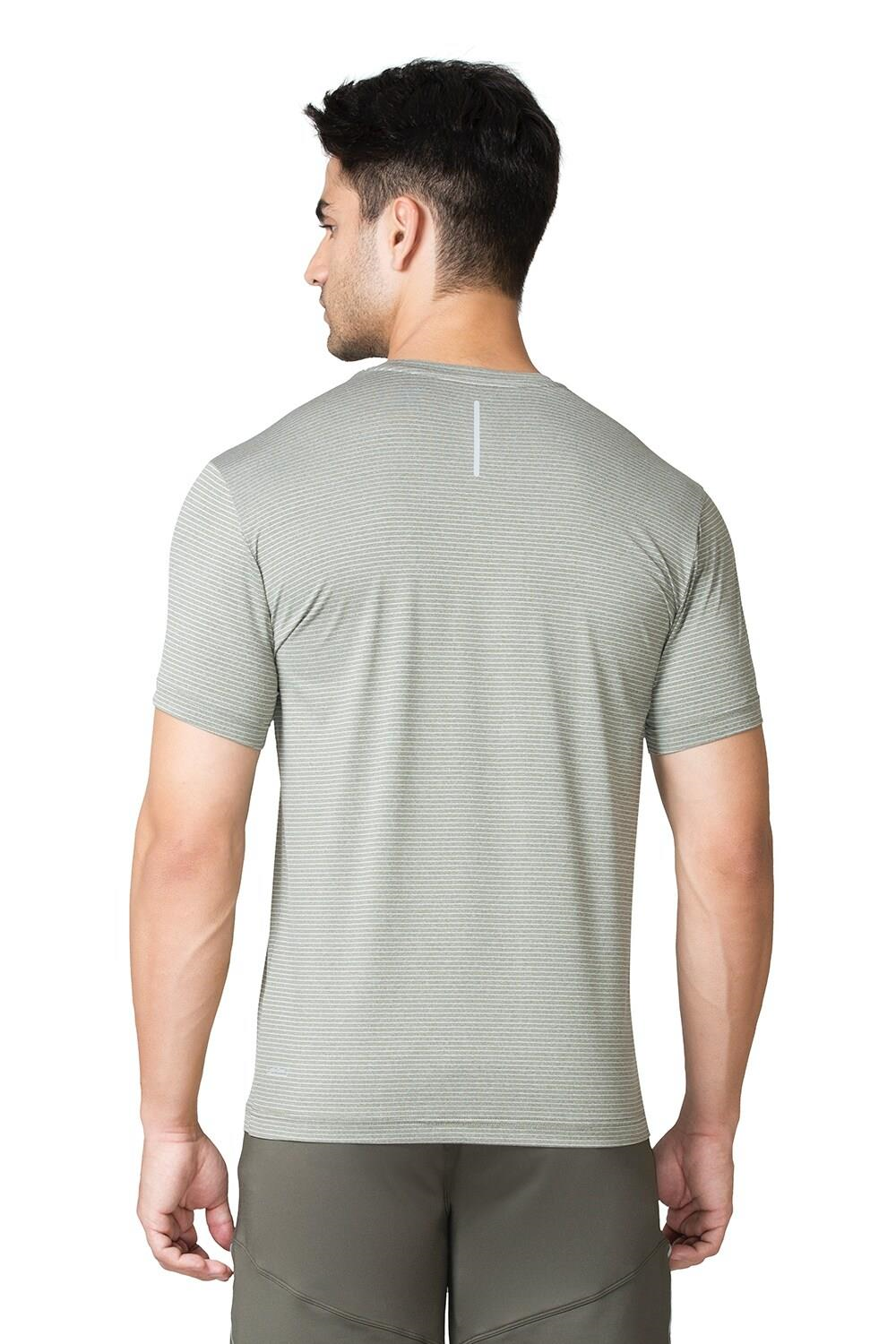 VAN HEUSEN MEN SPORTS SHORT SLEEVES ROUND NECK T-SHIRT