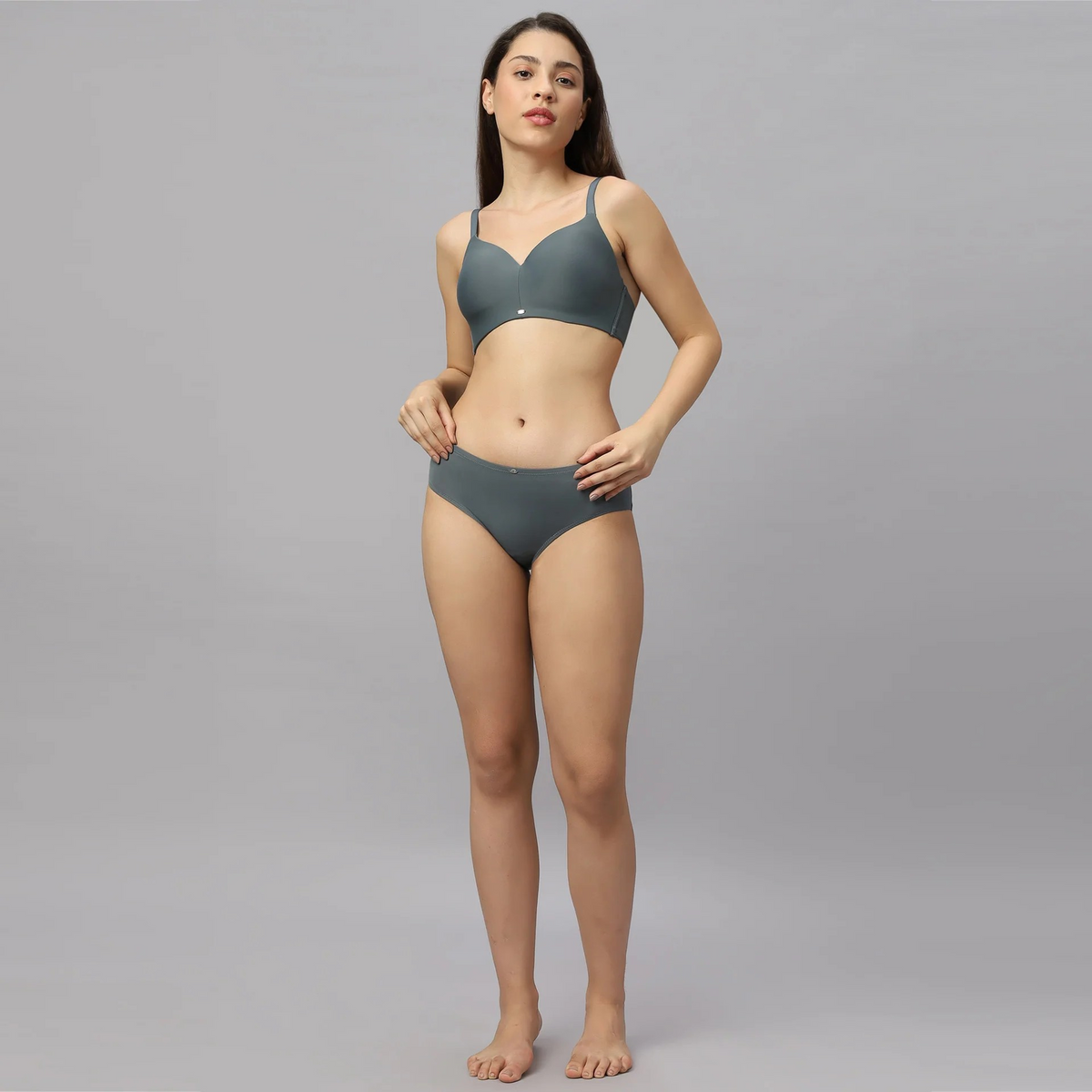 SOIE Women’s Full Coverage Padded Non-Wired Seamless T-Shirt Bra | Ultra Soft Nylon Spandex with Adjustable Straps, Side Support & Smooth Invisible Finish